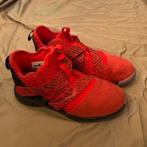 Red Boys size 3 Nike Basketball Shoes